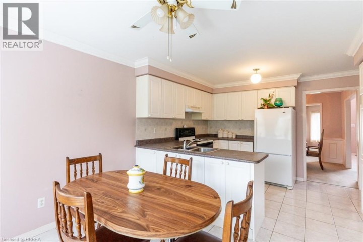 Photo 14 at 47 Maplecrest Lane, Brantford