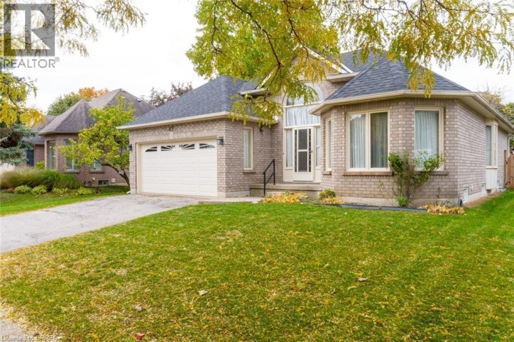 Photo 2 at 47 Maplecrest Lane, Brantford