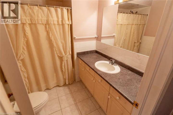 Photo 20 at 47 Maplecrest Lane, Brantford