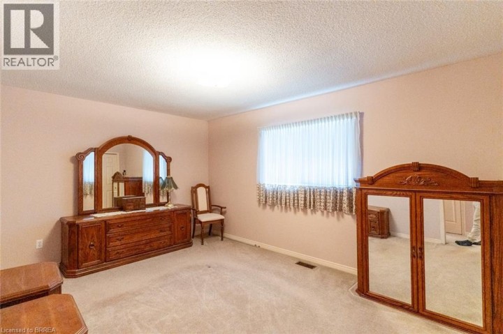 Photo 21 at 47 Maplecrest Lane, Brantford