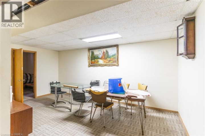 Photo 27 at 47 Maplecrest Lane, Brantford