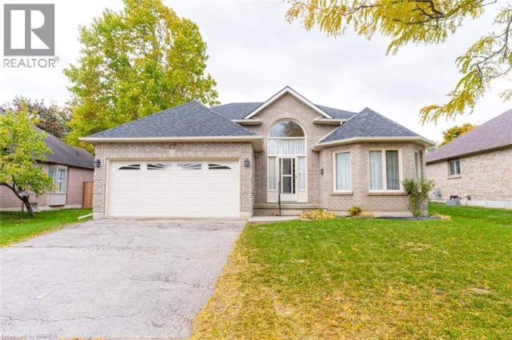 Photo 3 at 47 Maplecrest Lane, Brantford