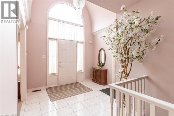 Photo 6 at 47 Maplecrest Lane, Brantford