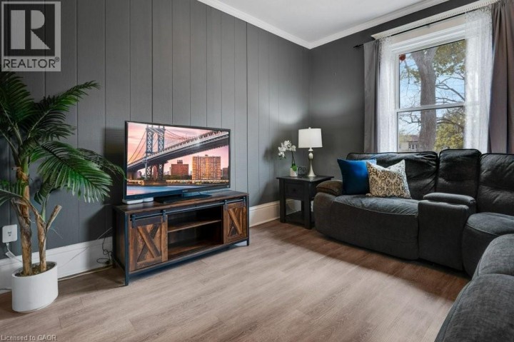 Photo 10 at 6 Glanville Avenue, Brantford