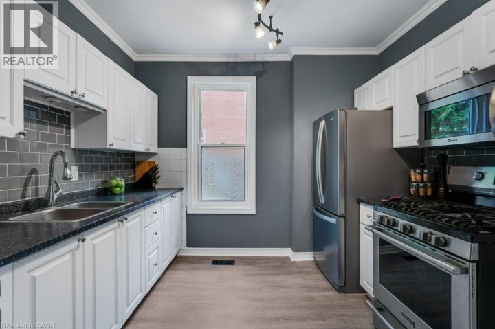 Photo 17 at 6 Glanville Avenue, Brantford