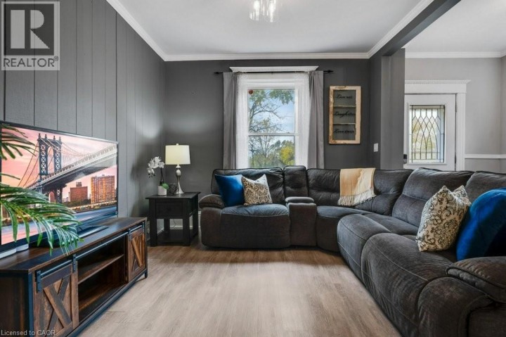 Photo 9 at 6 Glanville Avenue, Brantford