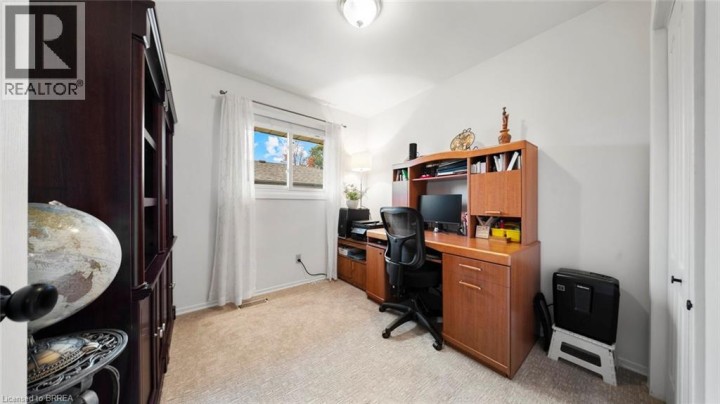 Photo 21 at 42 Palm Crescent, Brantford