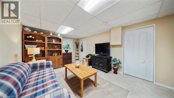 Photo 30 at 42 Palm Crescent, Brantford