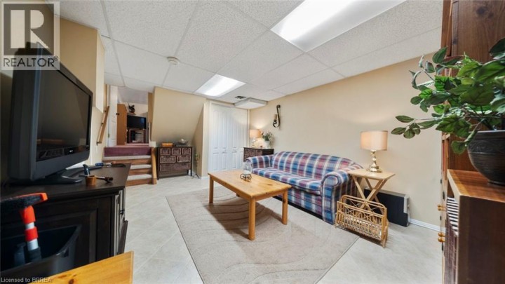 Photo 31 at 42 Palm Crescent, Brantford