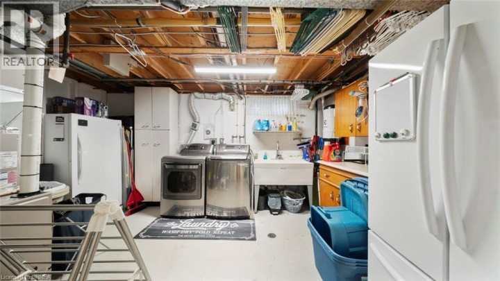 Photo 32 at 42 Palm Crescent, Brantford