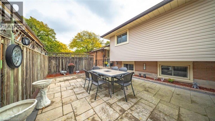 Photo 34 at 42 Palm Crescent, Brantford