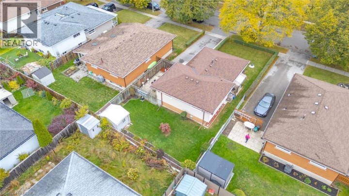 Photo 38 at 42 Palm Crescent, Brantford