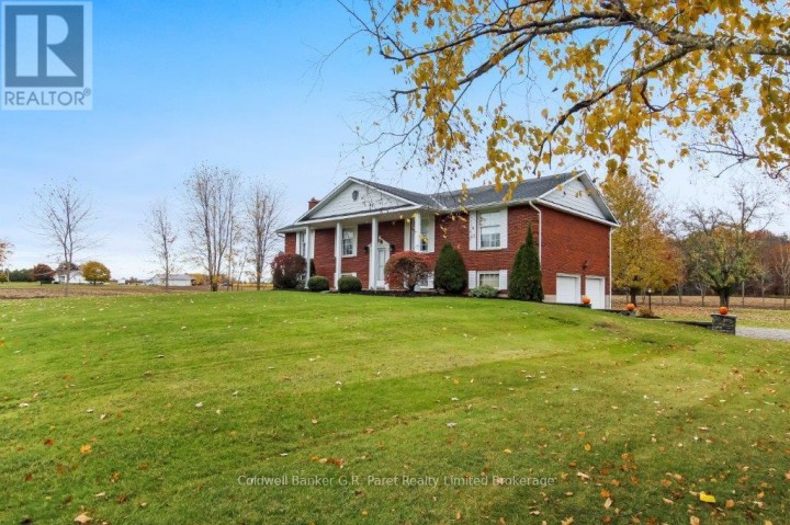 Photo 1 at 591960 OXFORD COUNTY Road 13, Norwich