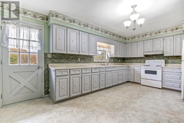 Photo 13 at 591960 OXFORD COUNTY Road 13, Norwich