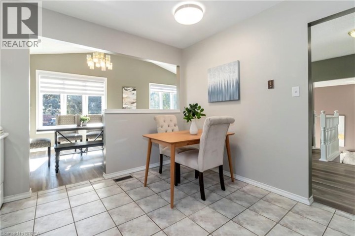 Photo 17 at 5 Cork Crescent, Brantford