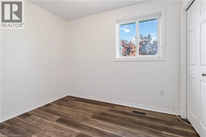 Photo 26 at 5 Cork Crescent, Brantford