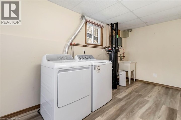 Photo 34 at 5 Cork Crescent, Brantford