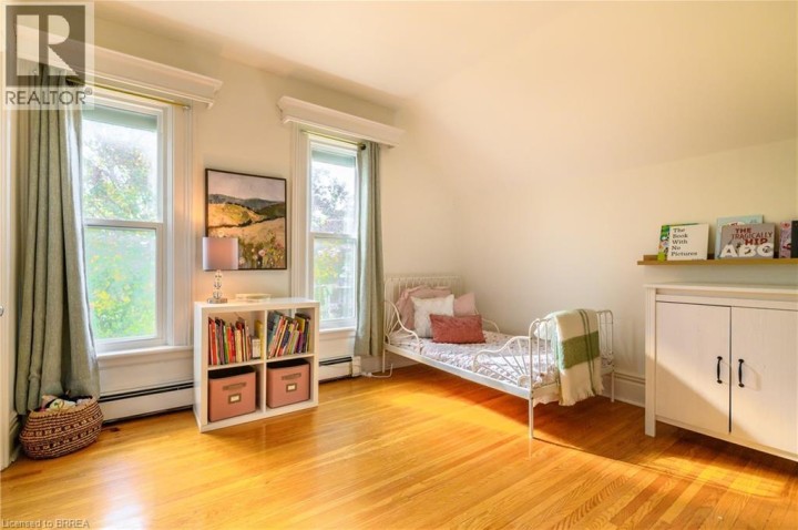 Photo 24 at 35 Egerton Street, Brantford