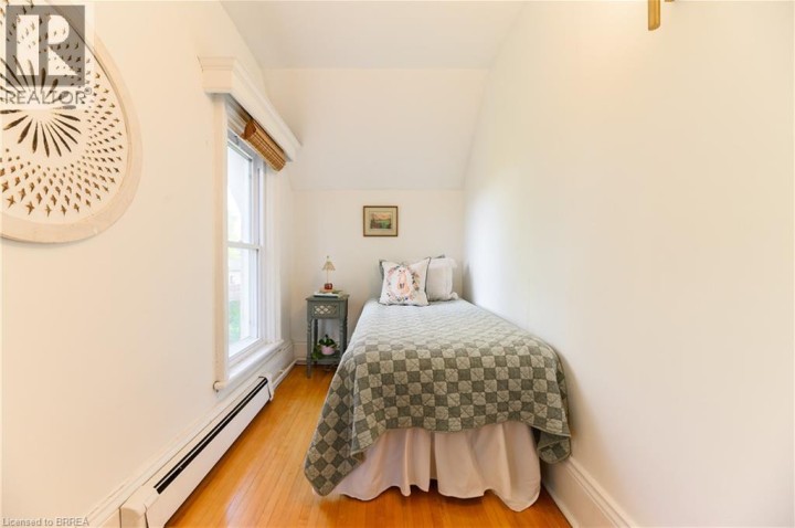 Photo 26 at 35 Egerton Street, Brantford