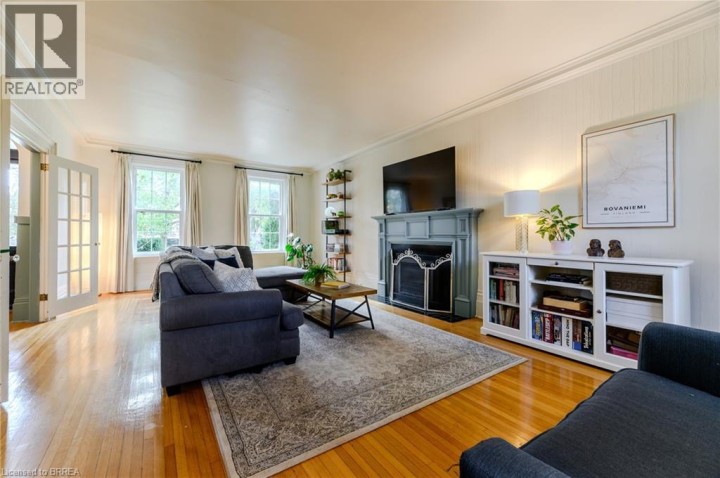 Photo 8 at 35 Egerton Street, Brantford