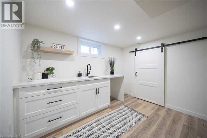 Photo 22 at 37 Rowanwood Avenue, Brantford