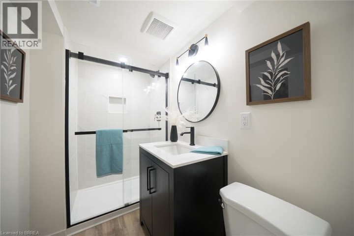 Photo 23 at 37 Rowanwood Avenue, Brantford