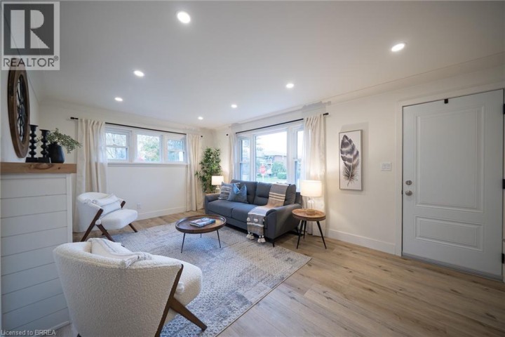 Photo 4 at 37 Rowanwood Avenue, Brantford