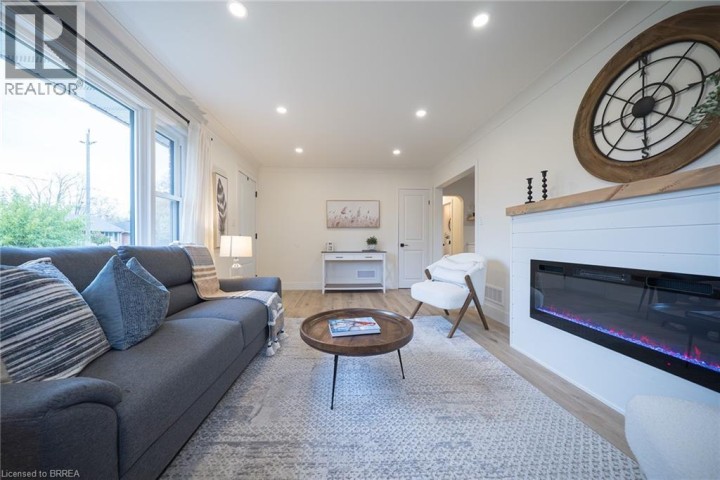 Photo 5 at 37 Rowanwood Avenue, Brantford