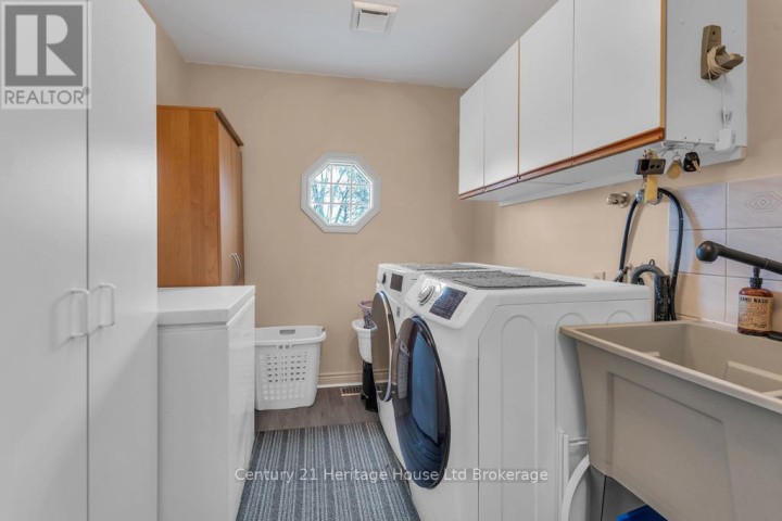 Photo 20 at 5 Dereham Drive, Tillsonburg