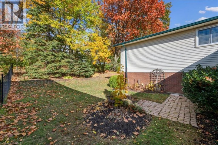 Photo 24 at 22 Myrtleville Drive, Brantford
