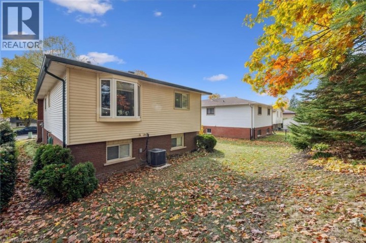 Photo 26 at 22 Myrtleville Drive, Brantford