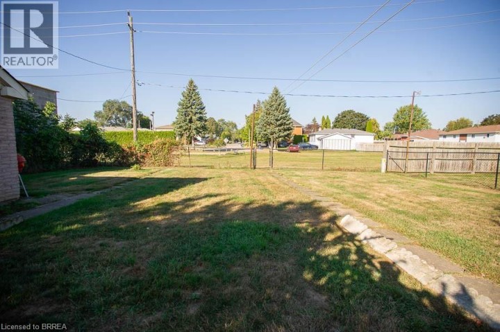Photo 24 at 10 Linden Avenue, Brantford