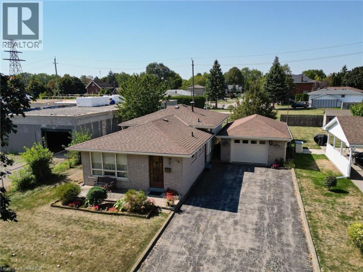 Photo 29 at 10 Linden Avenue, Brantford