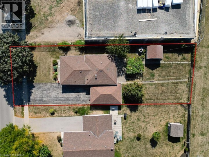 Photo 30 at 10 Linden Avenue, Brantford