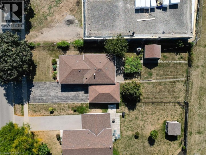 Photo 31 at 10 Linden Avenue, Brantford