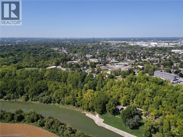 Photo 34 at 10 Linden Avenue, Brantford