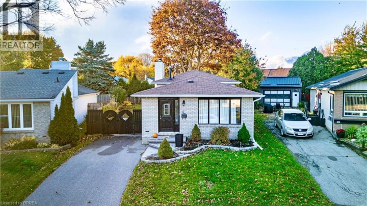 Photo 1 at 17 Kanata Crescent, Brantford
