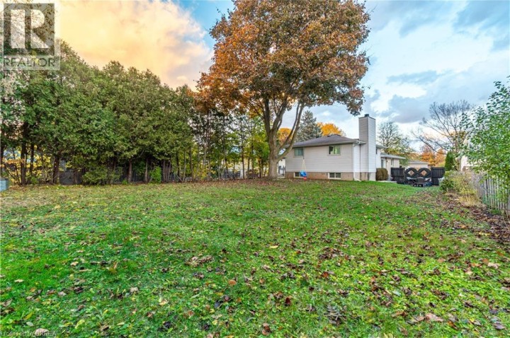 Photo 23 at 17 Kanata Crescent, Brantford