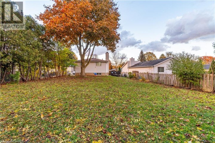 Photo 25 at 17 Kanata Crescent, Brantford