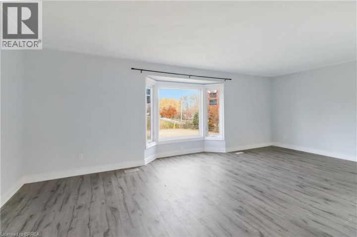 Photo 9 at 8 War Road, Brantford