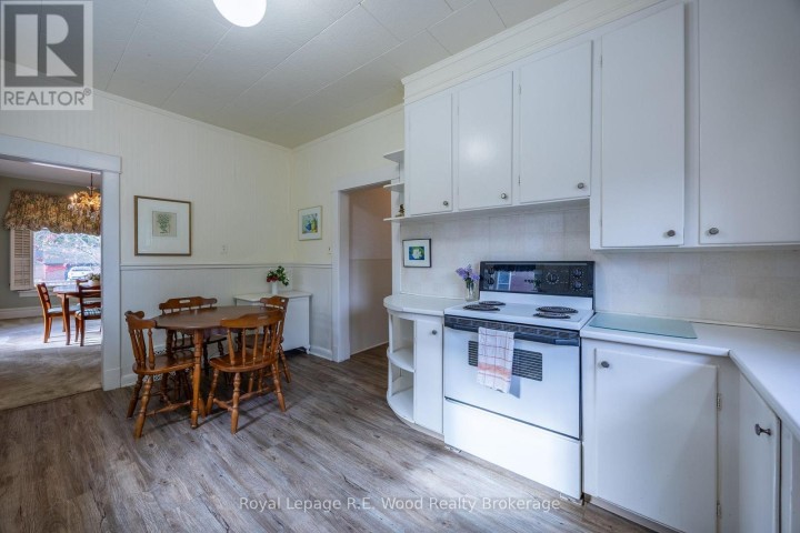 Photo 11 at 48 Lisgar Avenue, Tillsonburg