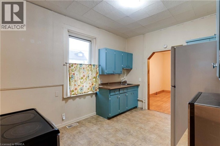 Photo 15 at 257 Grand River Avenue, Brantford