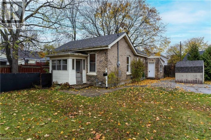 Photo 4 at 257 Grand River Avenue, Brantford