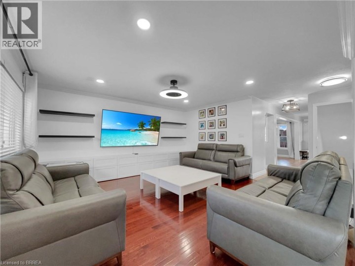 Photo 10 at 12 Shantz Avenue, Brantford