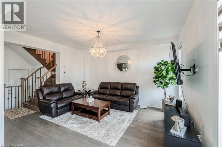 Photo 15 at 36 Munro Circle, Brantford