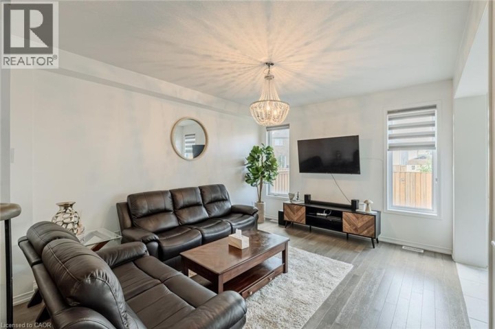 Photo 16 at 36 Munro Circle, Brantford