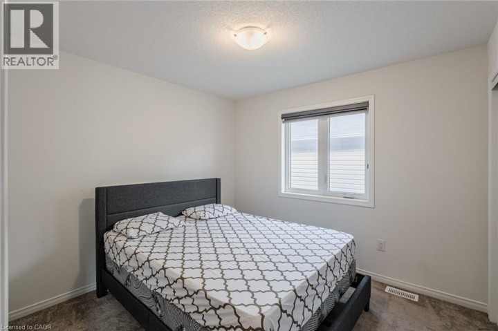 Photo 27 at 36 Munro Circle, Brantford