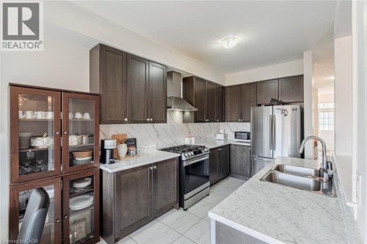 Photo 9 at 36 Munro Circle, Brantford