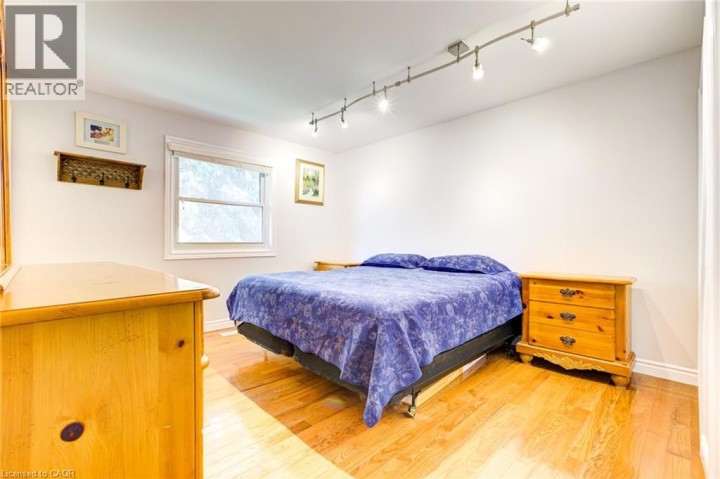 Photo 14 at 10 Glen Abbey Court, Woodstock