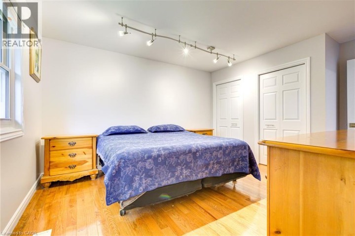 Photo 15 at 10 Glen Abbey Court, Woodstock